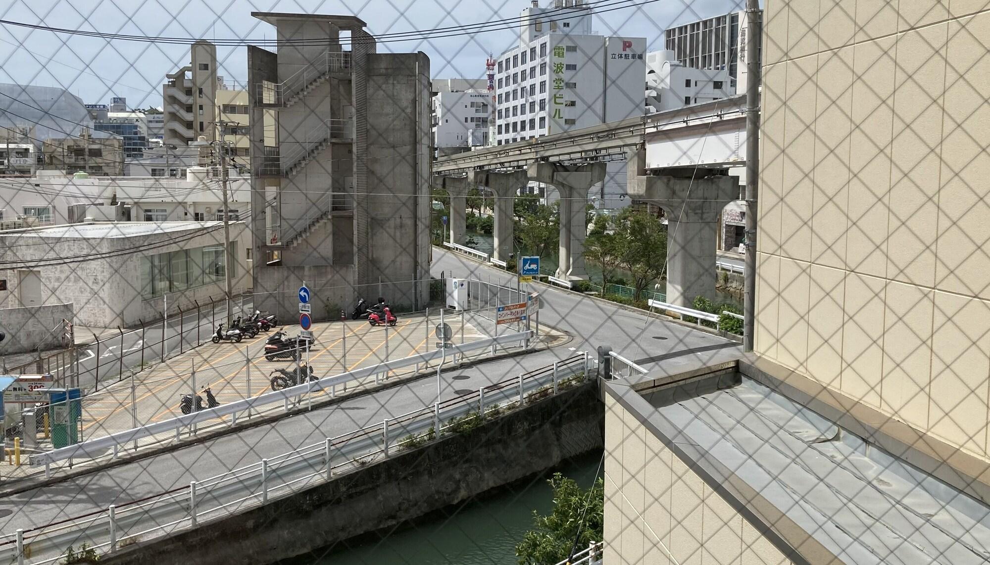 Toyoko Inn Okinawa Naha Kokusai-Dori Miebashi-Eki Exteriör bild