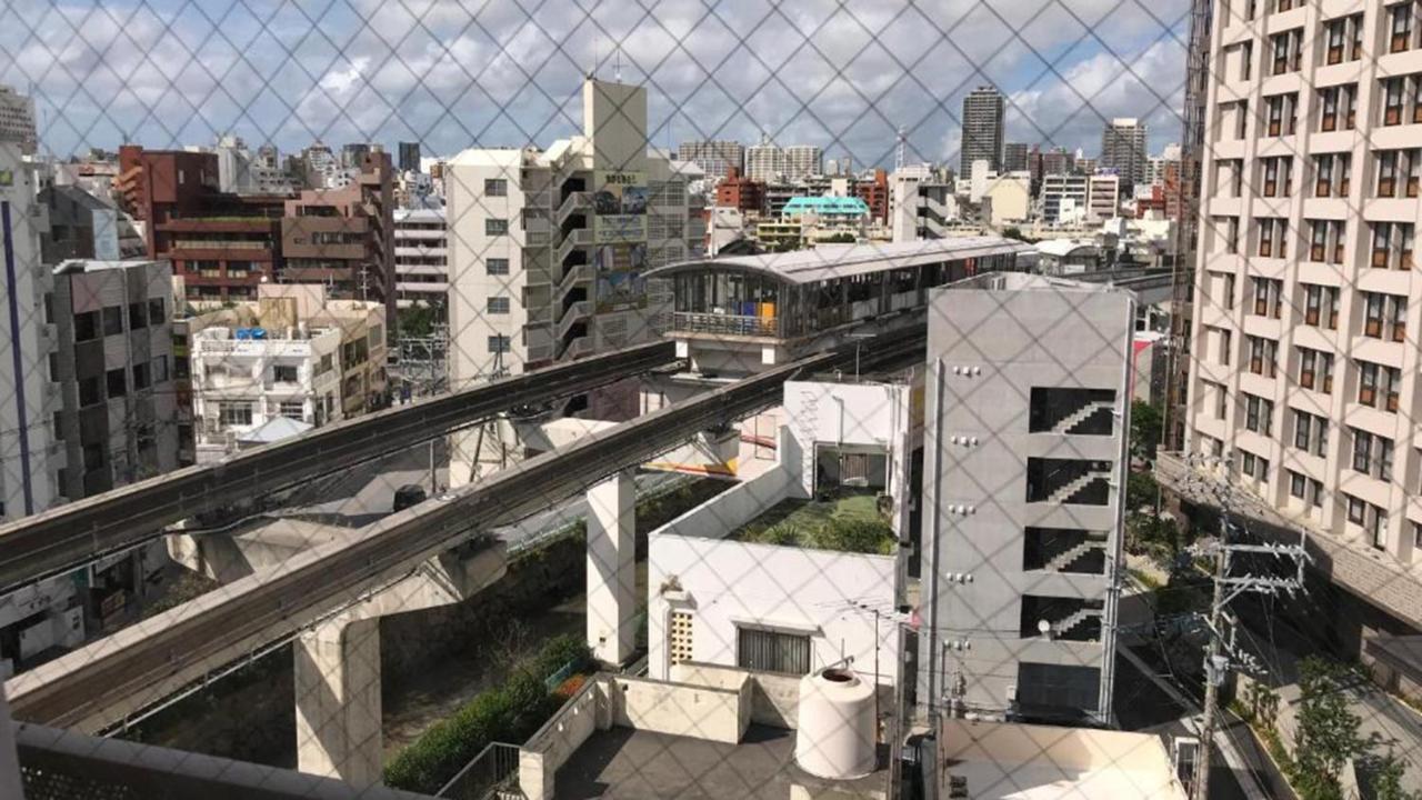 Toyoko Inn Okinawa Naha Kokusai-Dori Miebashi-Eki Exteriör bild