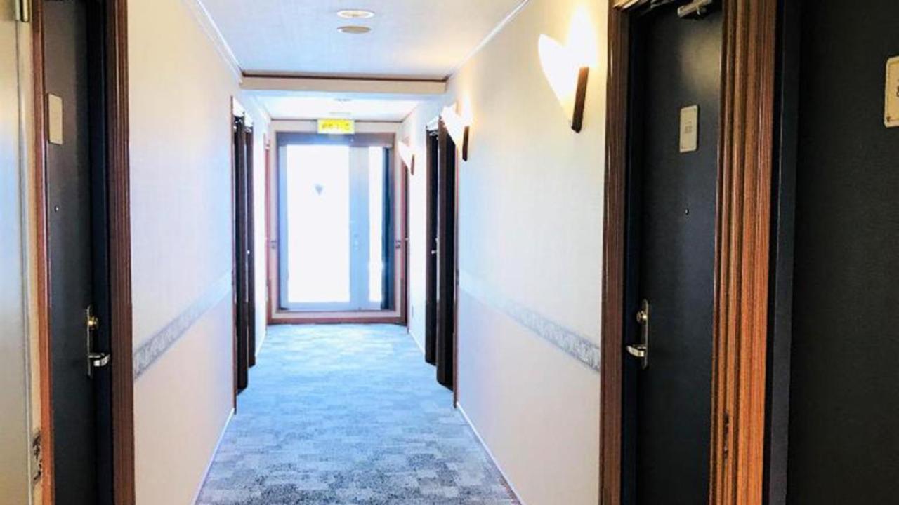 Toyoko Inn Okinawa Naha Kokusai-Dori Miebashi-Eki Exteriör bild