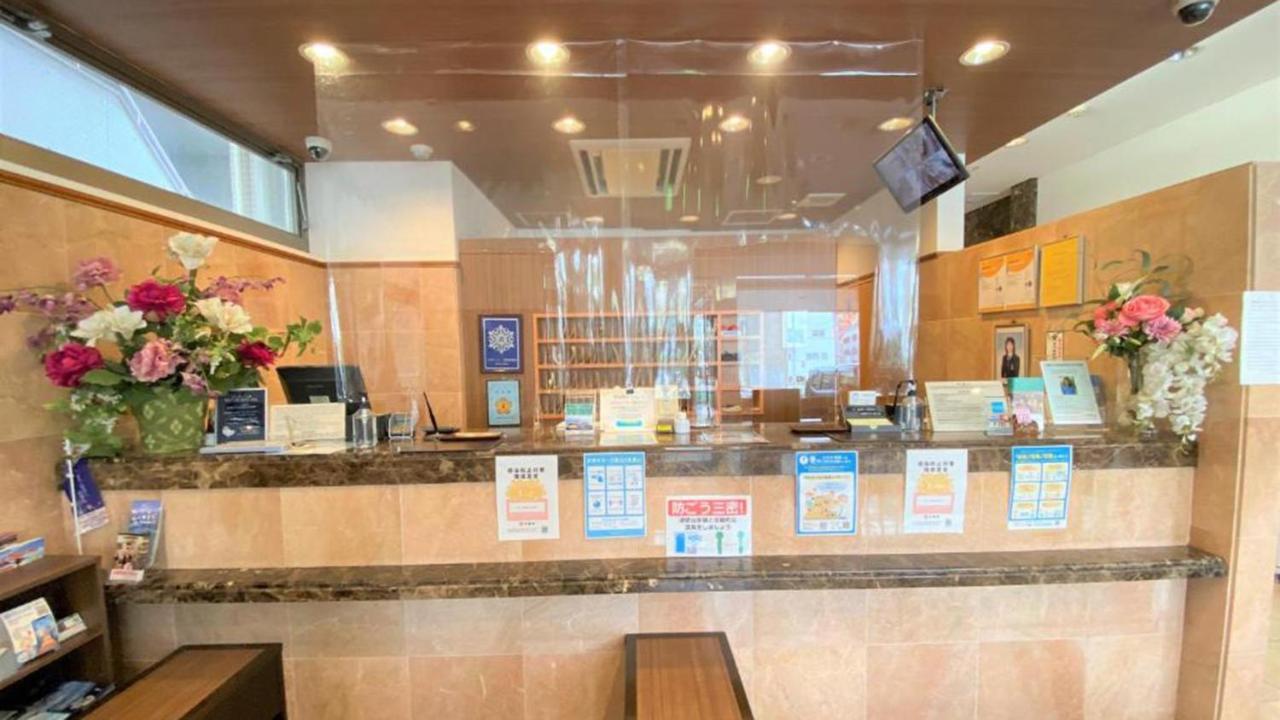 Toyoko Inn Okinawa Naha Kokusai-Dori Miebashi-Eki Exteriör bild