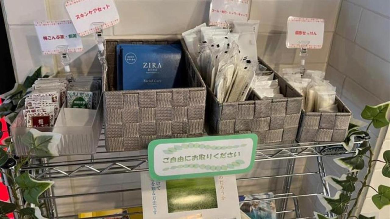 Toyoko Inn Okinawa Naha Kokusai-Dori Miebashi-Eki Exteriör bild