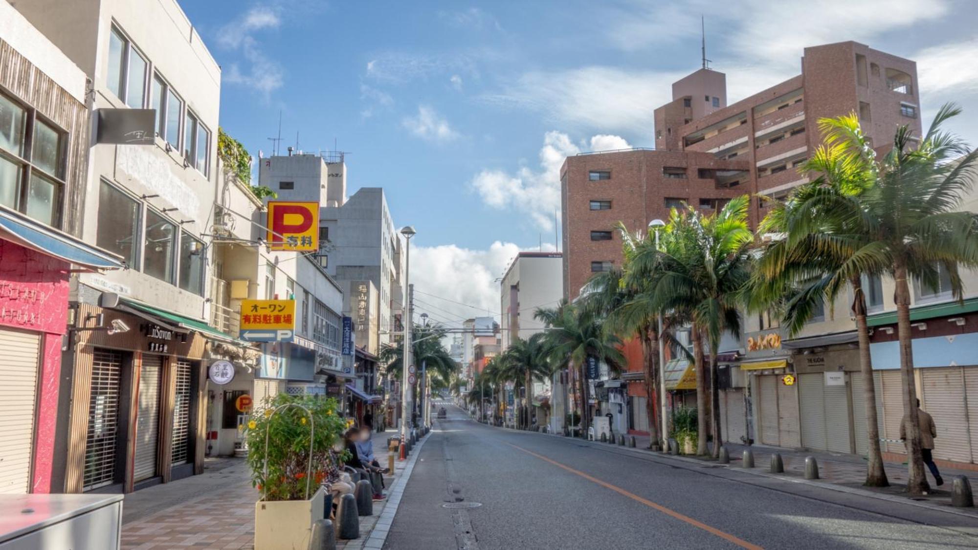 Toyoko Inn Okinawa Naha Kokusai-Dori Miebashi-Eki Exteriör bild