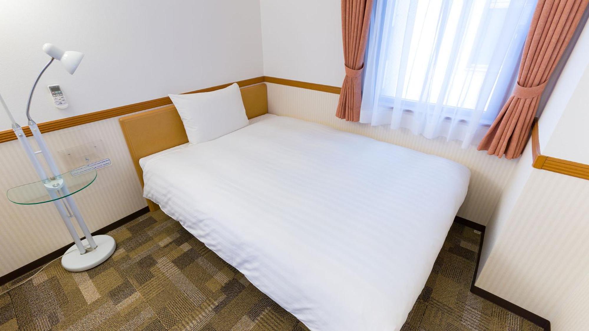 Toyoko Inn Okinawa Naha Kokusai-Dori Miebashi-Eki Rum bild