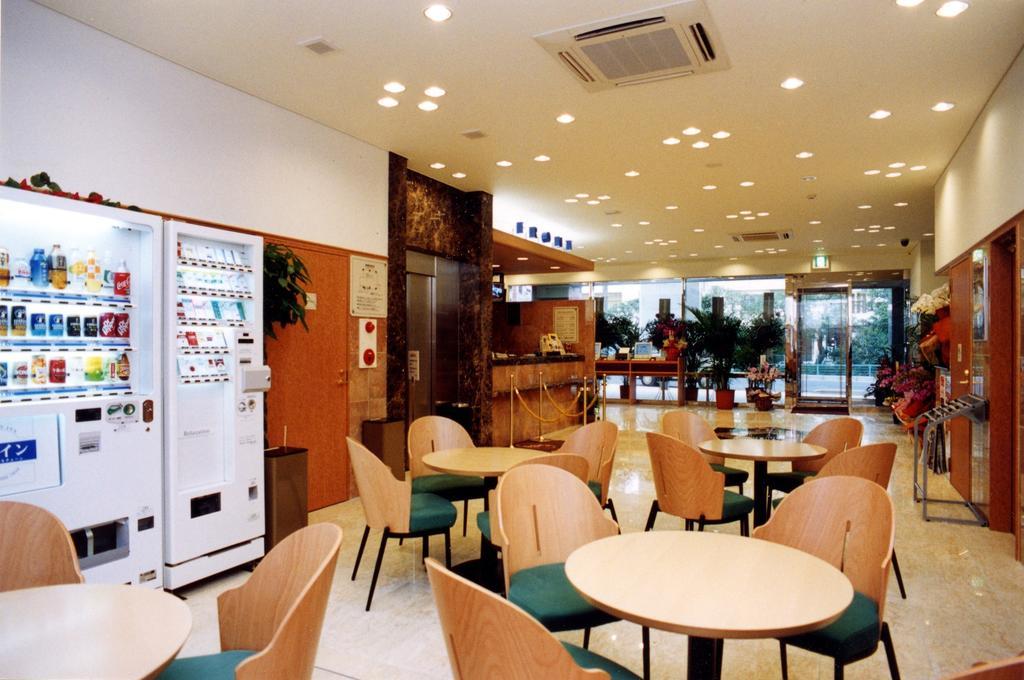 Toyoko Inn Okinawa Naha Kokusai-Dori Miebashi-Eki Exteriör bild