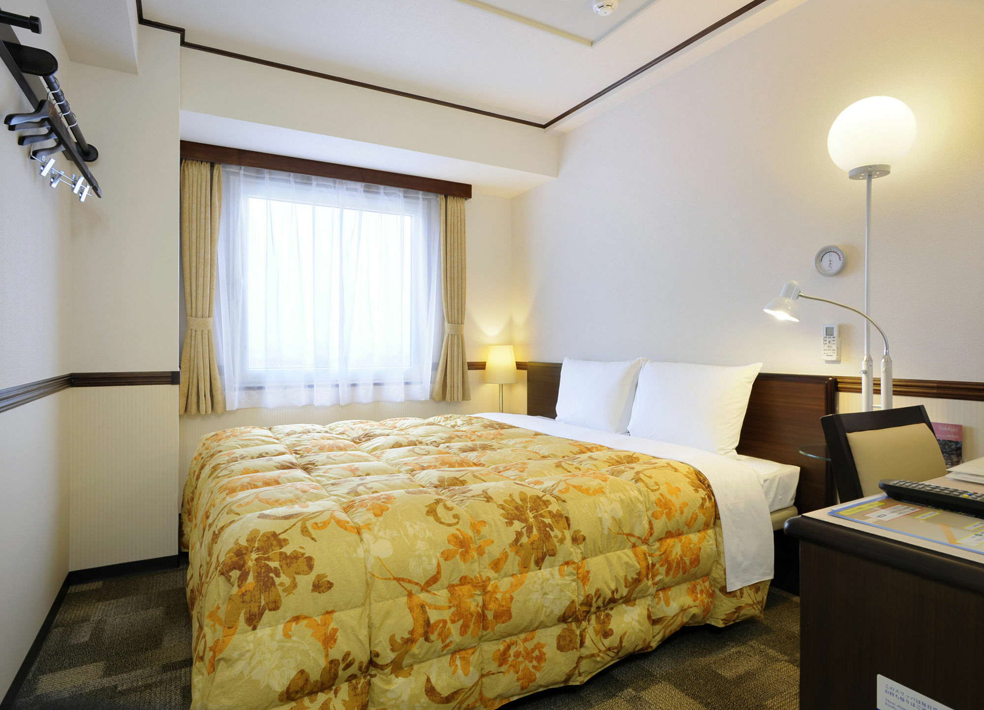 Toyoko Inn Okinawa Naha Kokusai-Dori Miebashi-Eki Exteriör bild