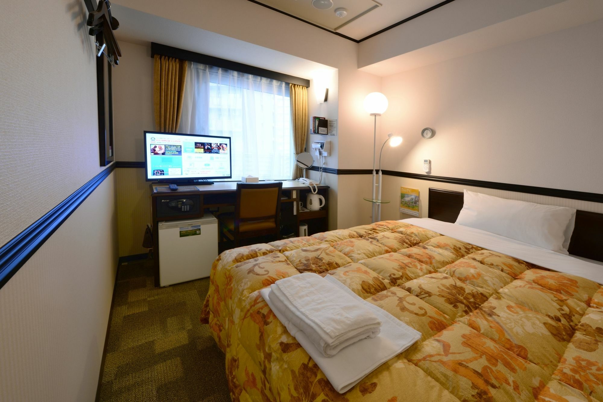 Toyoko Inn Okinawa Naha Kokusai-Dori Miebashi-Eki Exteriör bild